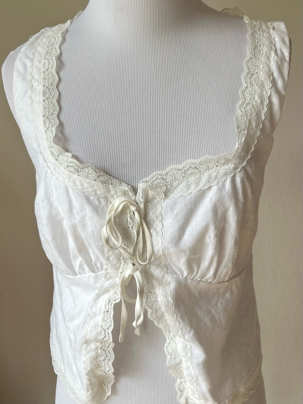 Reformation | Rosalie 100% Linen Floral Tie Top in White Size 6